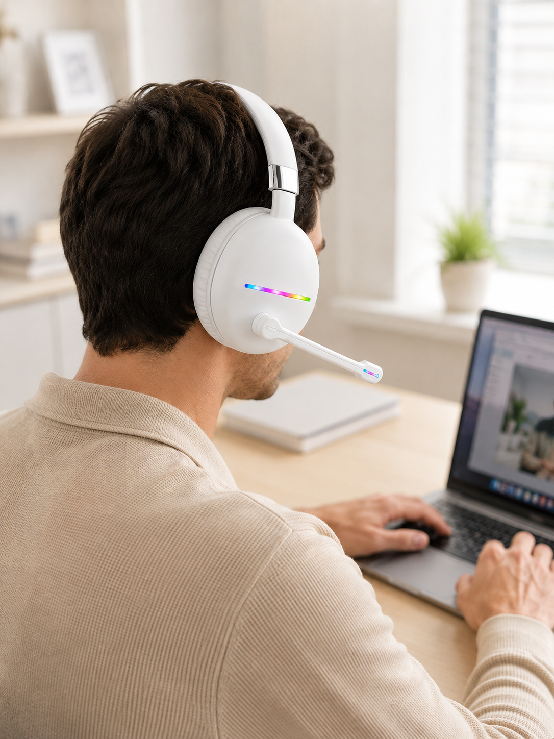 Beyaz Kablosuz Bluetooth Kulaklık Mikrofonlu Ergonomik Kulak Üstü Tasarım